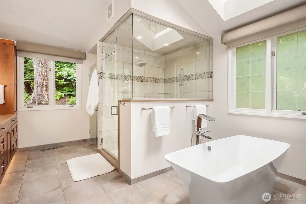 3816 140th Avenue NE Bellevue WA 98005