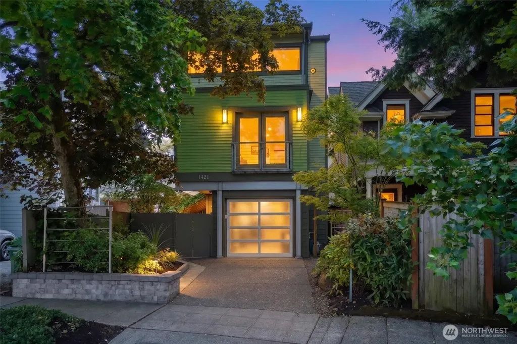 1421 E Denny W Seattle WA 98122