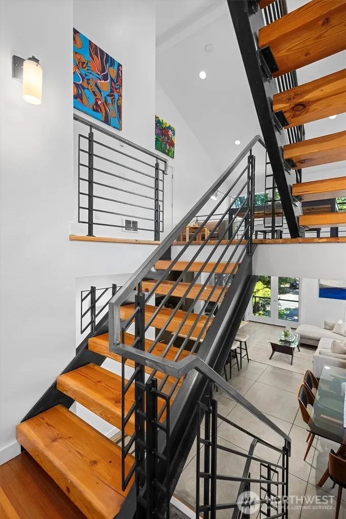 1421 E Denny W Seattle WA 98122