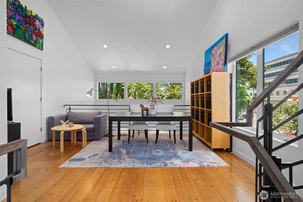 1421 E Denny W Seattle WA 98122