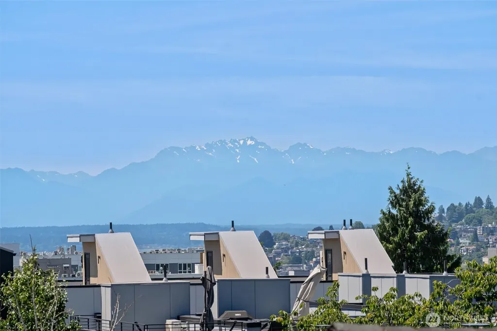 1421 E Denny W Seattle WA 98122