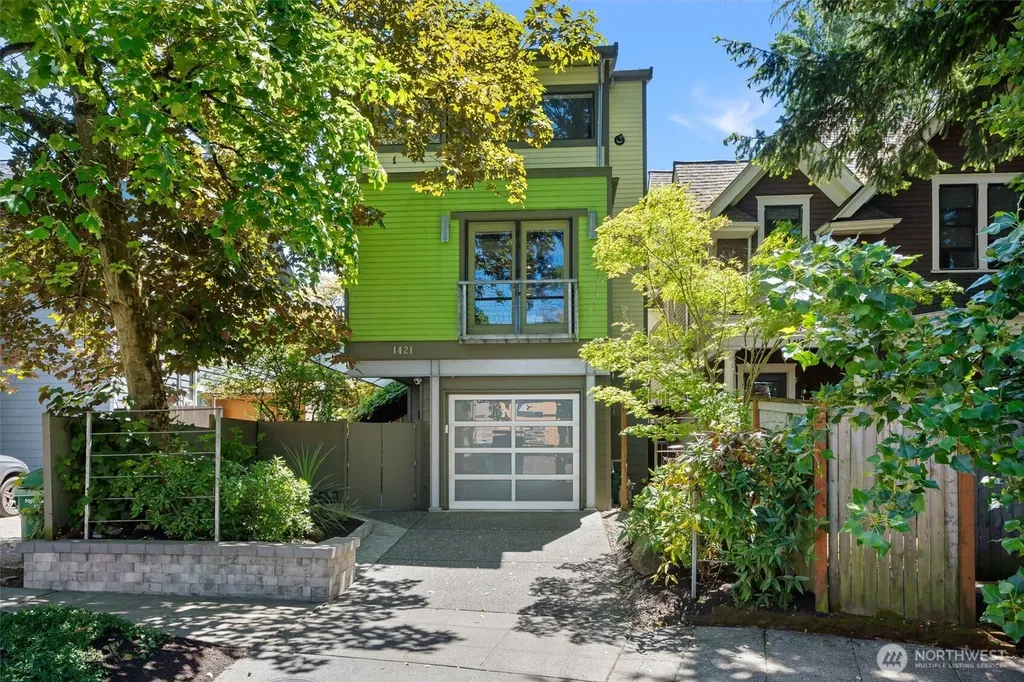 1421 E Denny W Seattle WA 98122