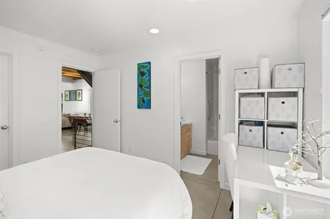 1421 E Denny W Seattle WA 98122