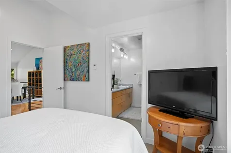 1421 E Denny W Seattle WA 98122