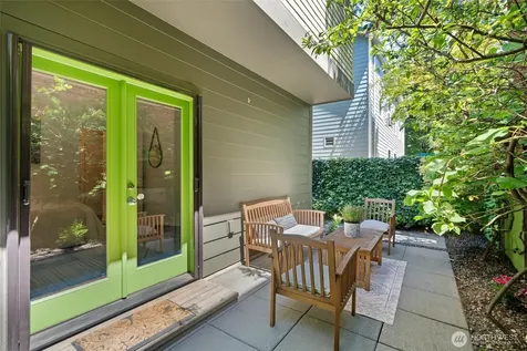 1421 E Denny W Seattle WA 98122