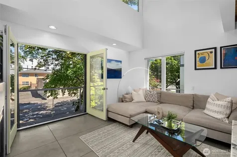 1421 E Denny W Seattle WA 98122