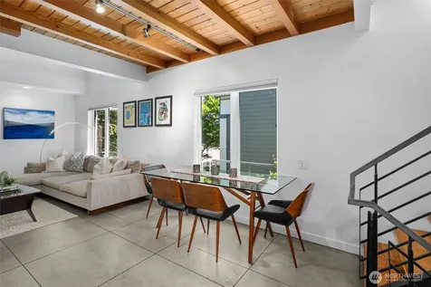 1421 E Denny W Seattle WA 98122