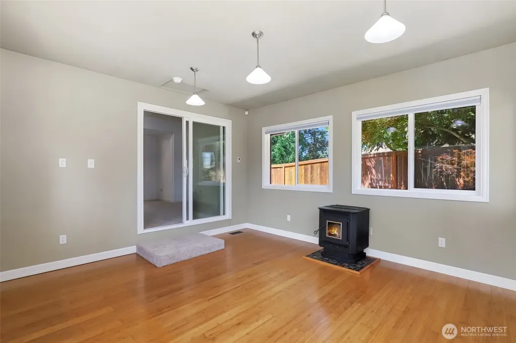 13422 170th Avenue SE Renton WA 98059