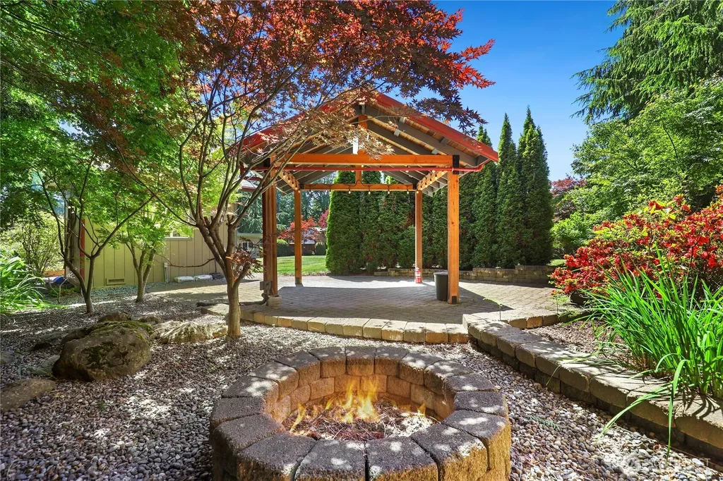 13422 170th Avenue SE Renton WA 98059