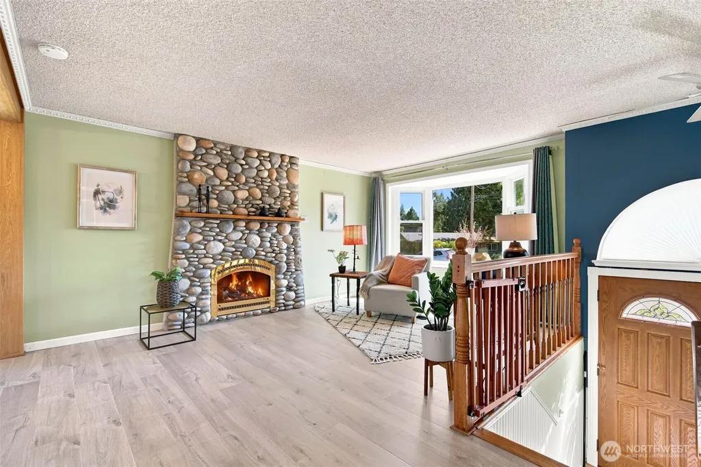 1814 Agate Court NW Poulsbo WA 98370