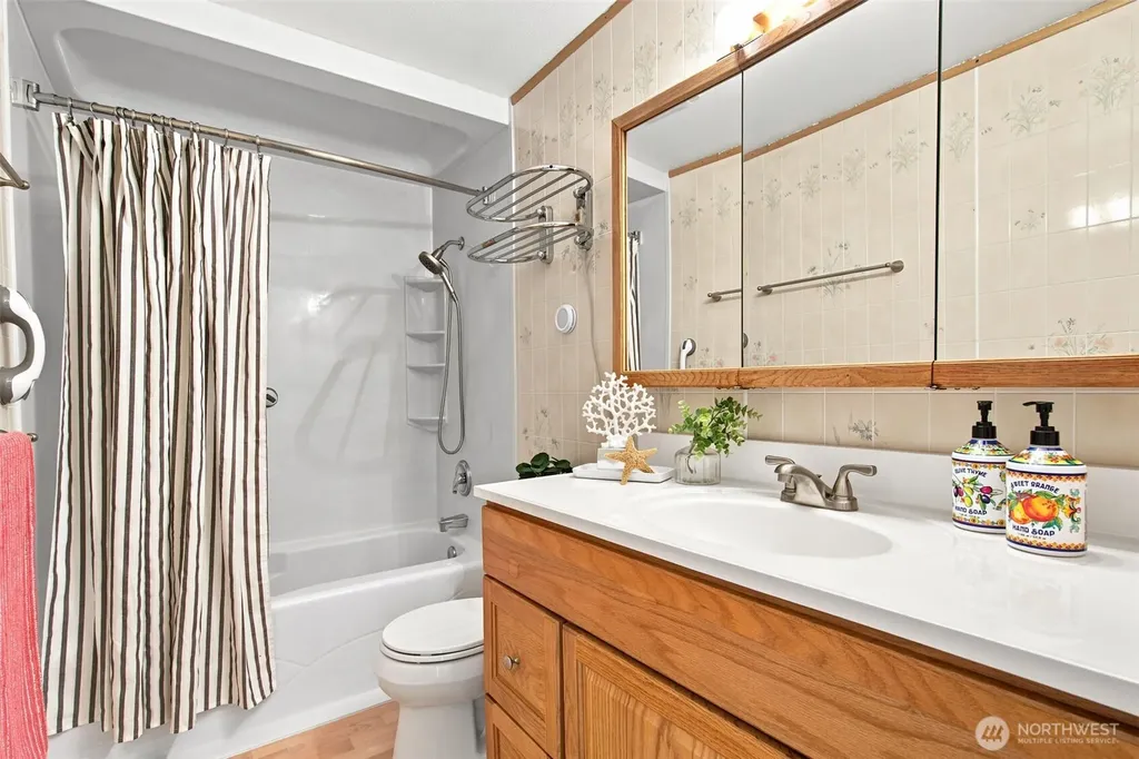 1814 Agate Court NW Poulsbo WA 98370