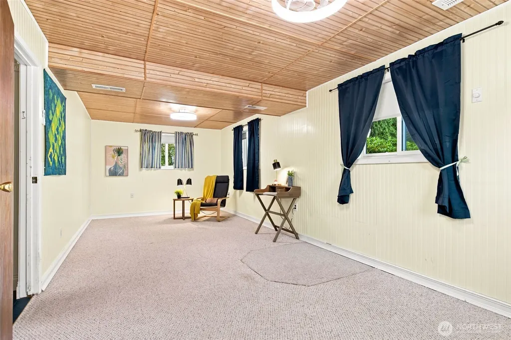 1814 Agate Court NW Poulsbo WA 98370