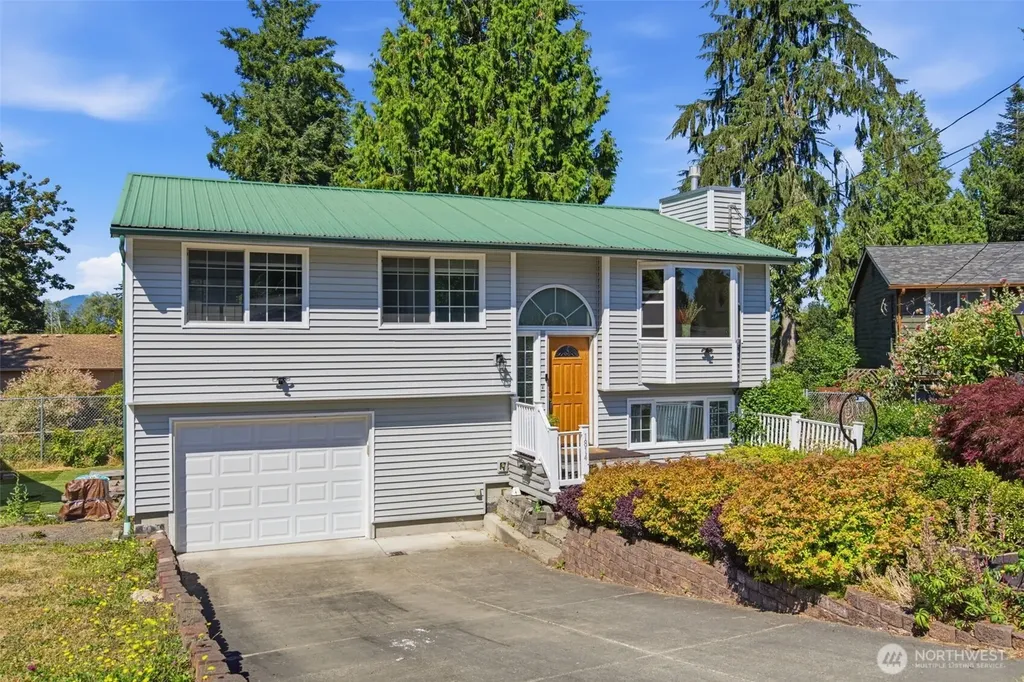 1814 Agate Court NW Poulsbo WA 98370