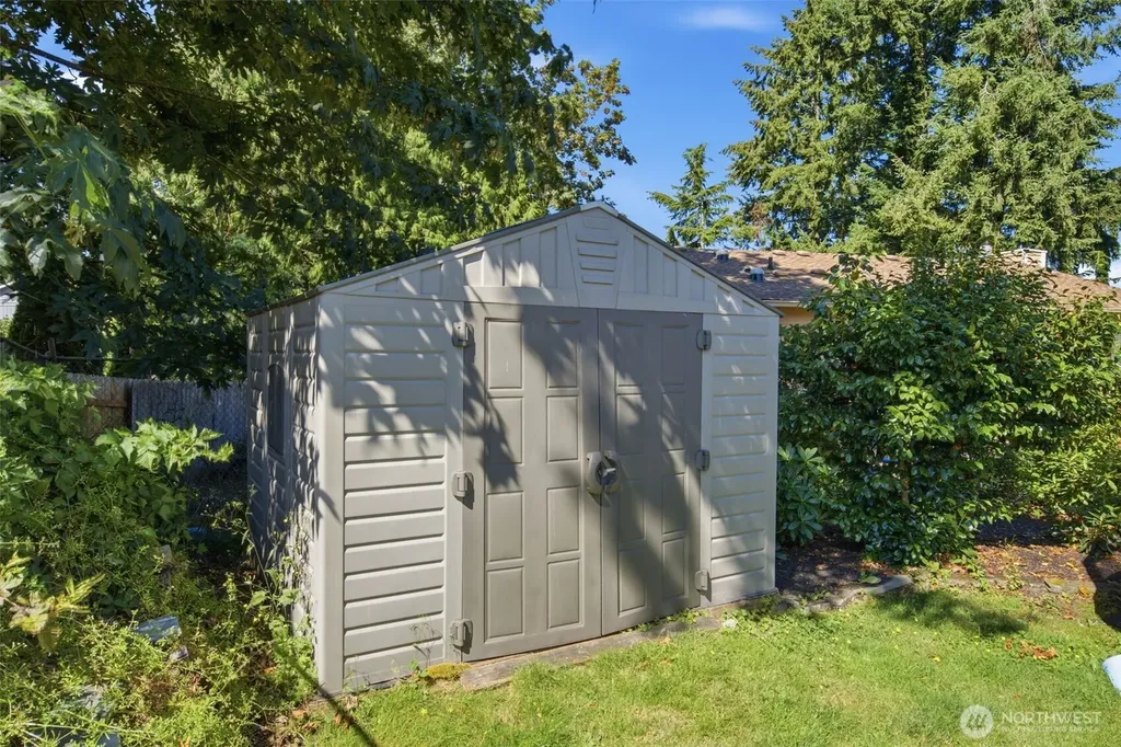 1814 Agate Court NW Poulsbo WA 98370