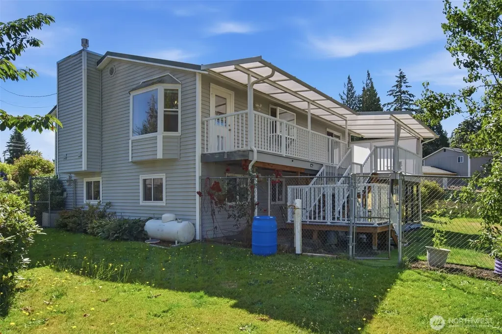 1814 Agate Court NW Poulsbo WA 98370