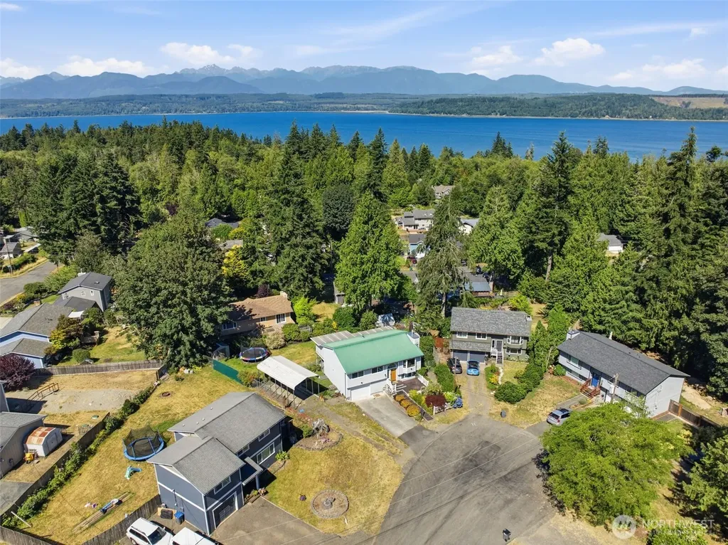 1814 Agate Court NW Poulsbo WA 98370