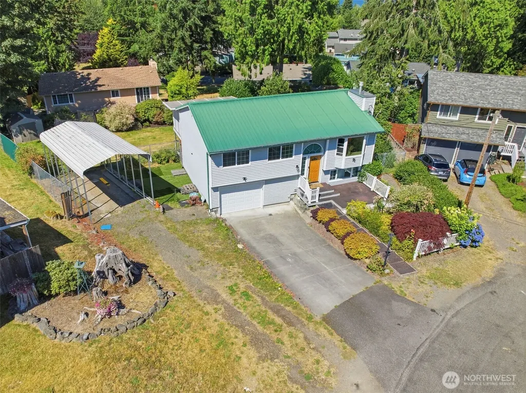 1814 Agate Court NW Poulsbo WA 98370