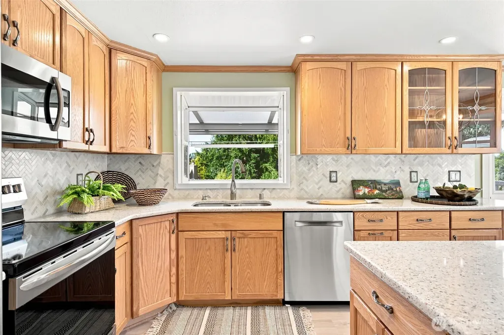 1814 Agate Court NW Poulsbo WA 98370