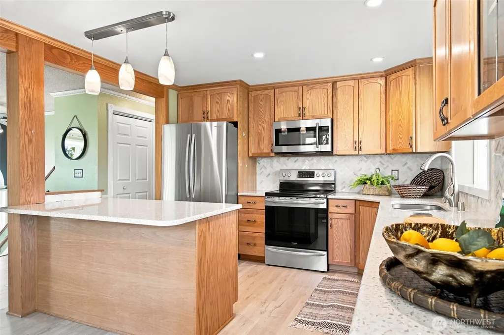 1814 Agate Court NW Poulsbo WA 98370