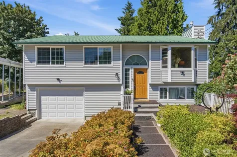 1814 Agate Court NW Poulsbo WA 98370