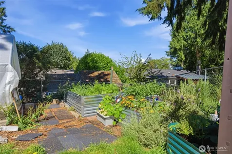 1814 Agate Court NW Poulsbo WA 98370