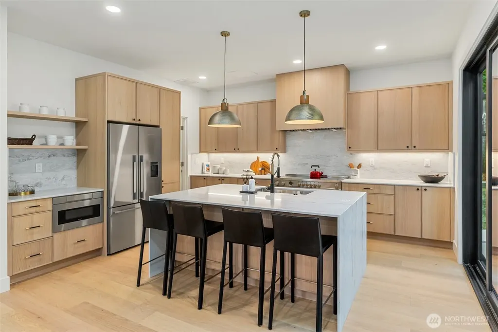 3832 32nd Avenue W Seattle WA 98199