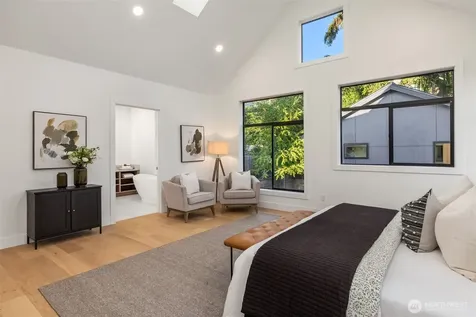 3832 32nd Avenue W Seattle WA 98199