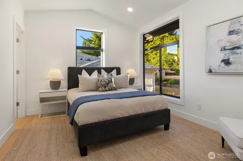 3832 32nd Avenue W Seattle WA 98199