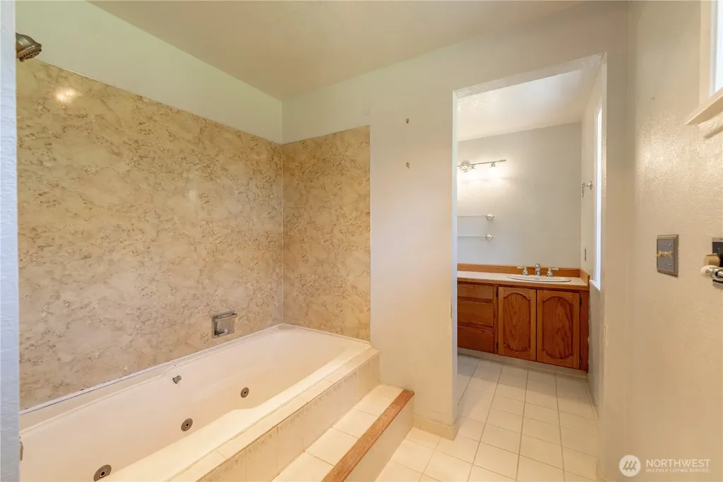 29723 4th Avenue NW Stanwood WA 98292