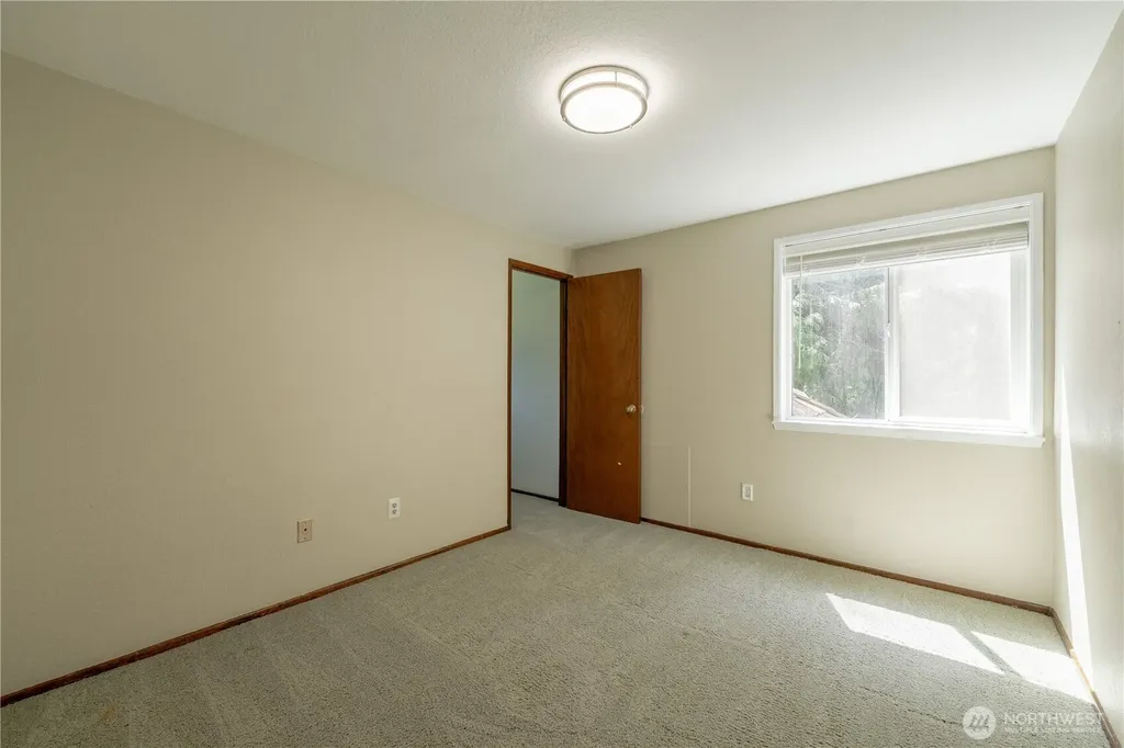 29723 4th Avenue NW Stanwood WA 98292
