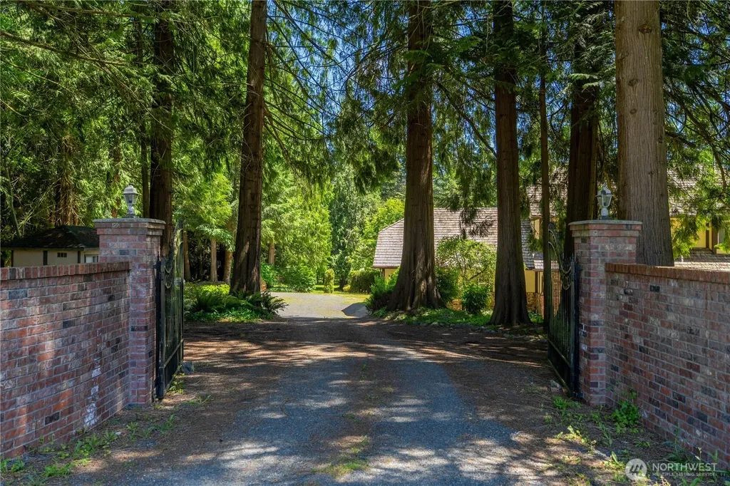 29723 4th Avenue NW Stanwood WA 98292