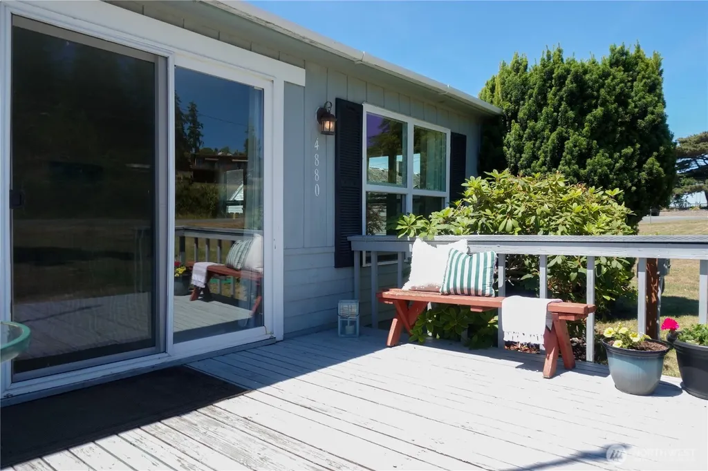 4880 Magellan Drive Freeland WA 98249