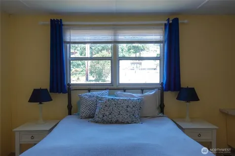 4880 Magellan Drive Freeland WA 98249