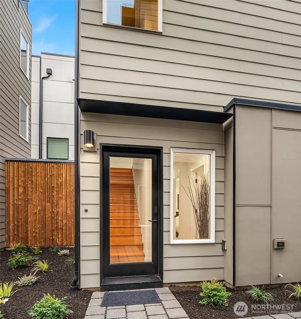 1457 22nd Avenue Seattle WA 98122