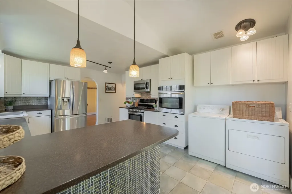 2014 N 143rd Street Seattle WA 98133