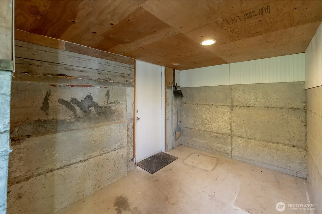2014 N 143rd Street Seattle WA 98133
