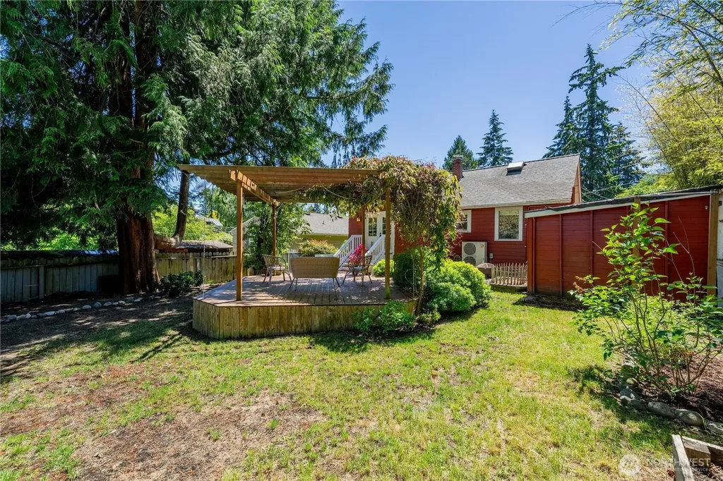 2014 N 143rd Street Seattle WA 98133