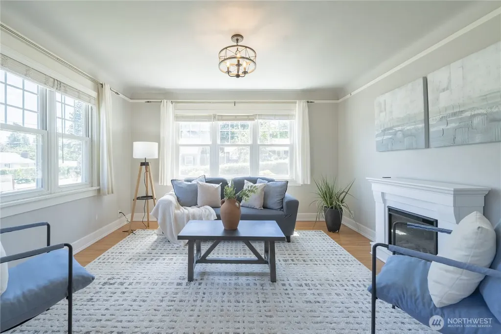 2014 N 143rd Street Seattle WA 98133