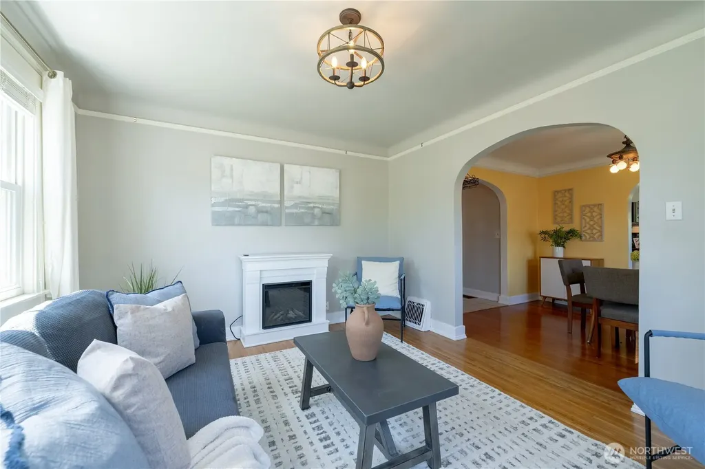 2014 N 143rd Street Seattle WA 98133