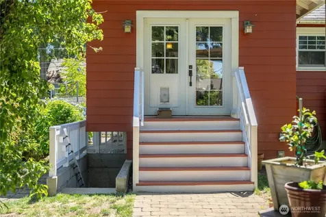 2014 N 143rd Street Seattle WA 98133