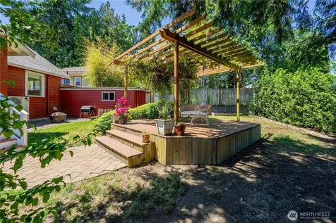 2014 N 143rd Street Seattle WA 98133