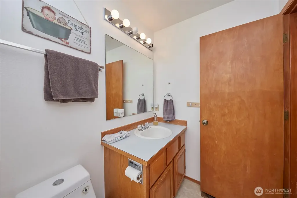 3903 NW Martha Lane Silverdale WA 98383