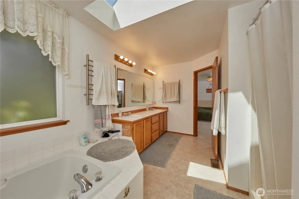 3903 NW Martha Lane Silverdale WA 98383