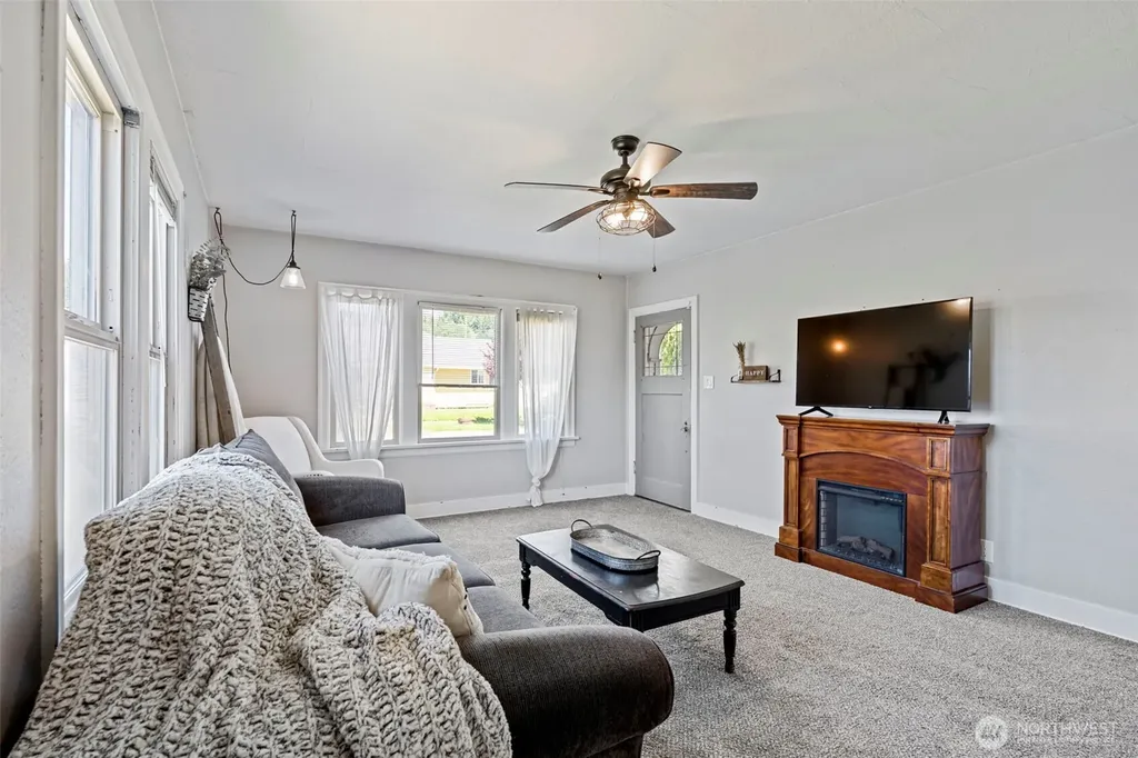 80 SW Mcfadden Avenue Chehalis WA 98532