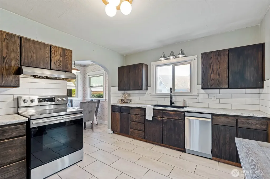 80 SW Mcfadden Avenue Chehalis WA 98532