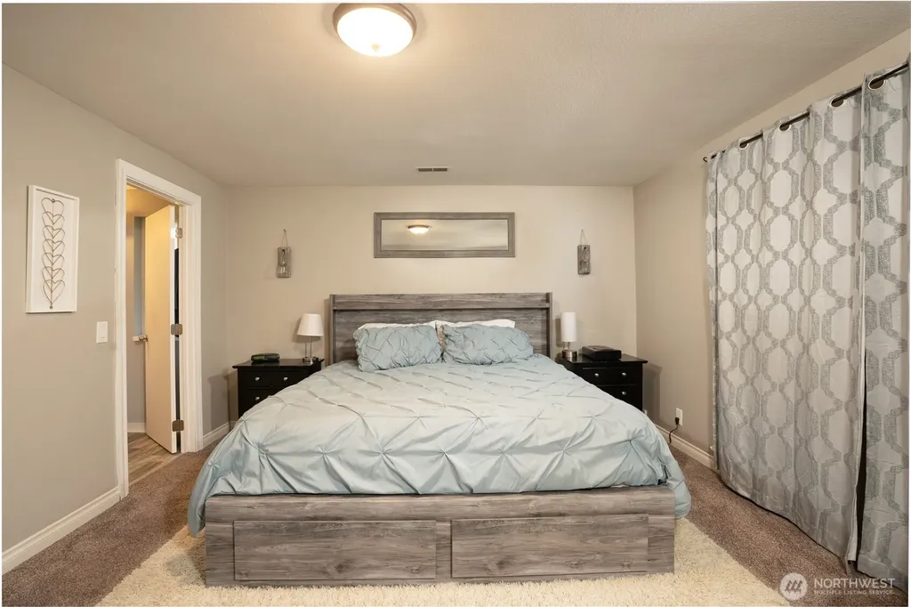 12015 59th Avenue E Puyallup WA 98373