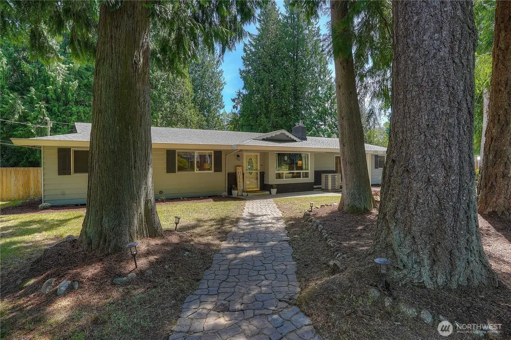 12015 59th Avenue E Puyallup WA 98373