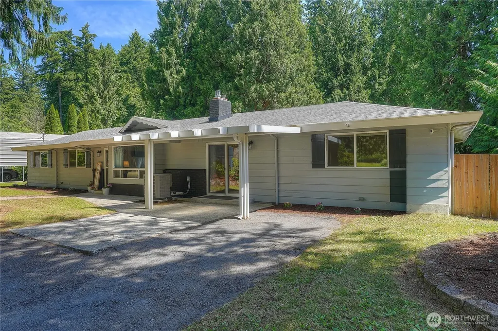12015 59th Avenue E Puyallup WA 98373