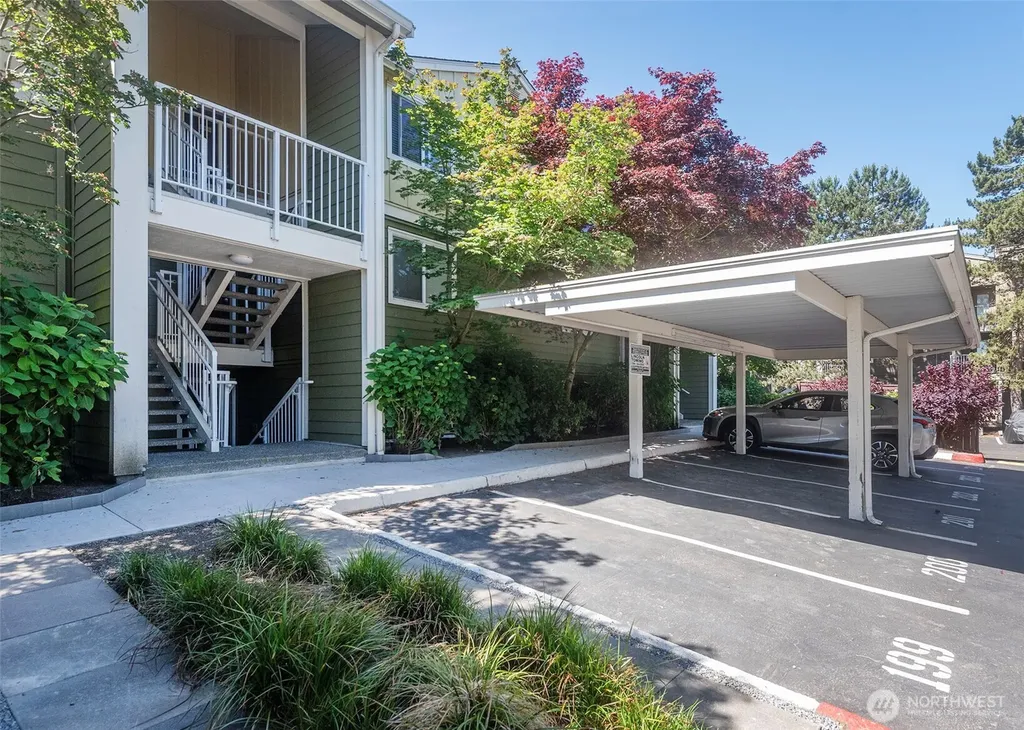 300 130th Seattle WA 98133