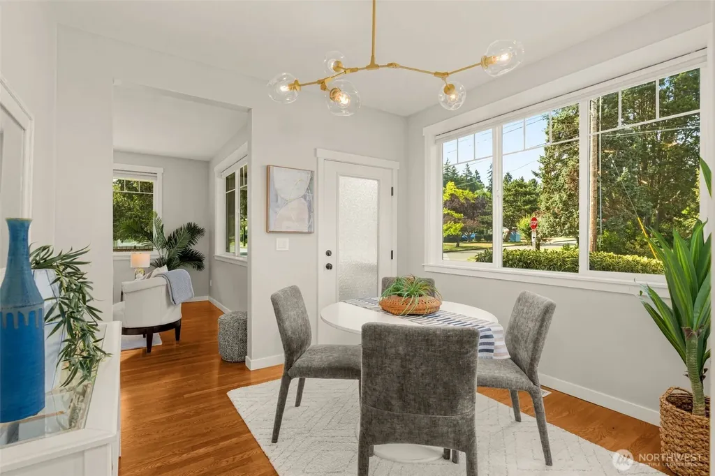 4700 49th Avenue SW Seattle WA 98116